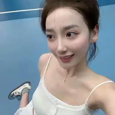 孔玲